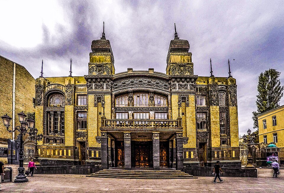 Azerbaijan State Academic Opera and Ballet Theatre façade
